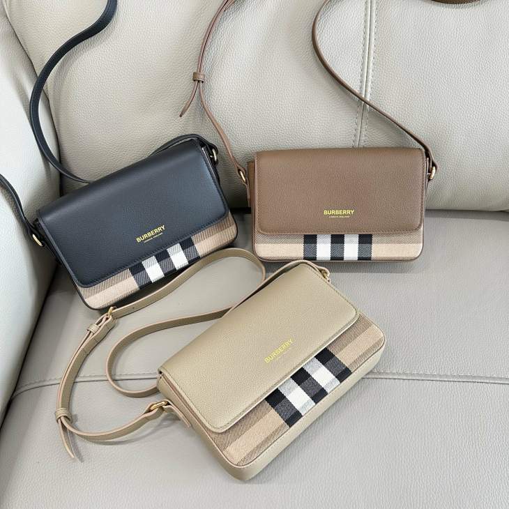 Picture of Burberry Handbags _SKUfw214208092fw